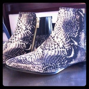 Snakeskin pattern boots